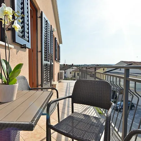 Apartment Ljiljana 1553 Novigrad Istria Exterior foto