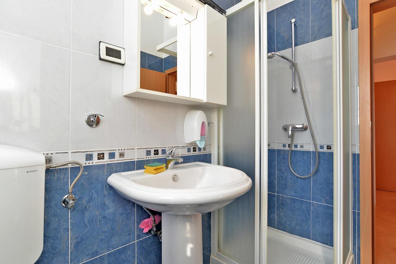 Ljiljana 1553 Apartment