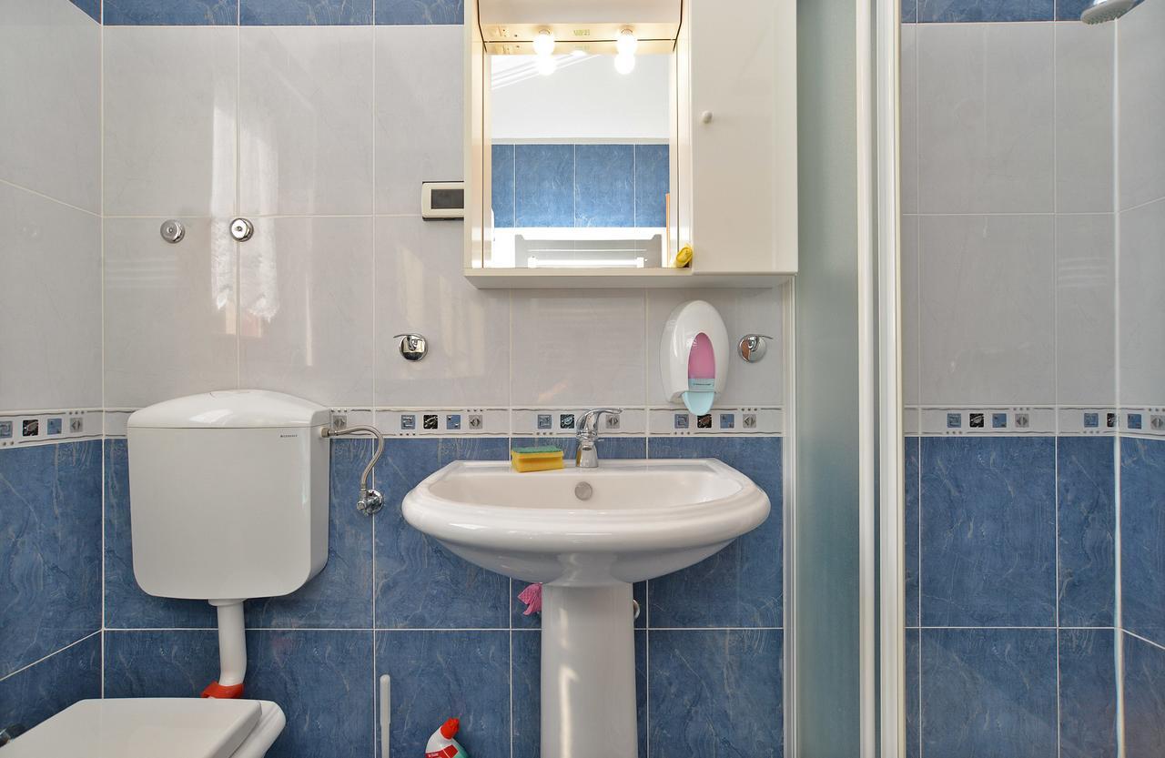 Apartment Ljiljana 1553